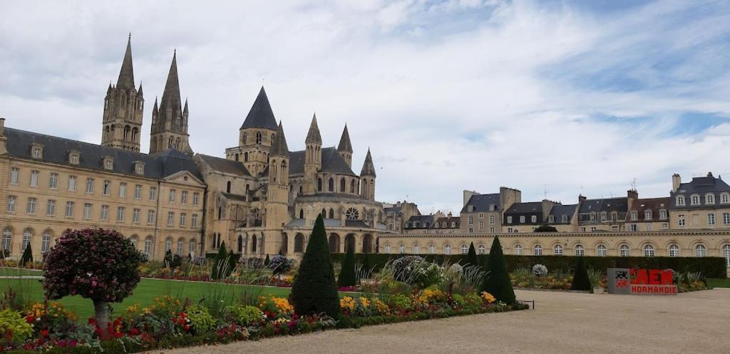 Apartment Lumineux Idealement Situe A Proximite De Musees Equipements Sportifs Salle De Spectacle Commerces *